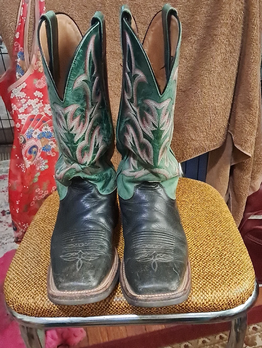 Justin Cowboy Boots - Picture 1 of 11